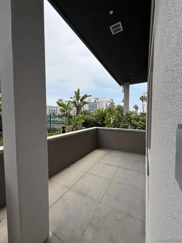Oceanside, CA 92054,355 N Cleveland Street #101