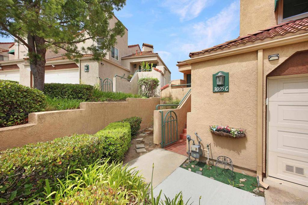 Diamond Bar, CA 91765,3005 La Paz Lane #C