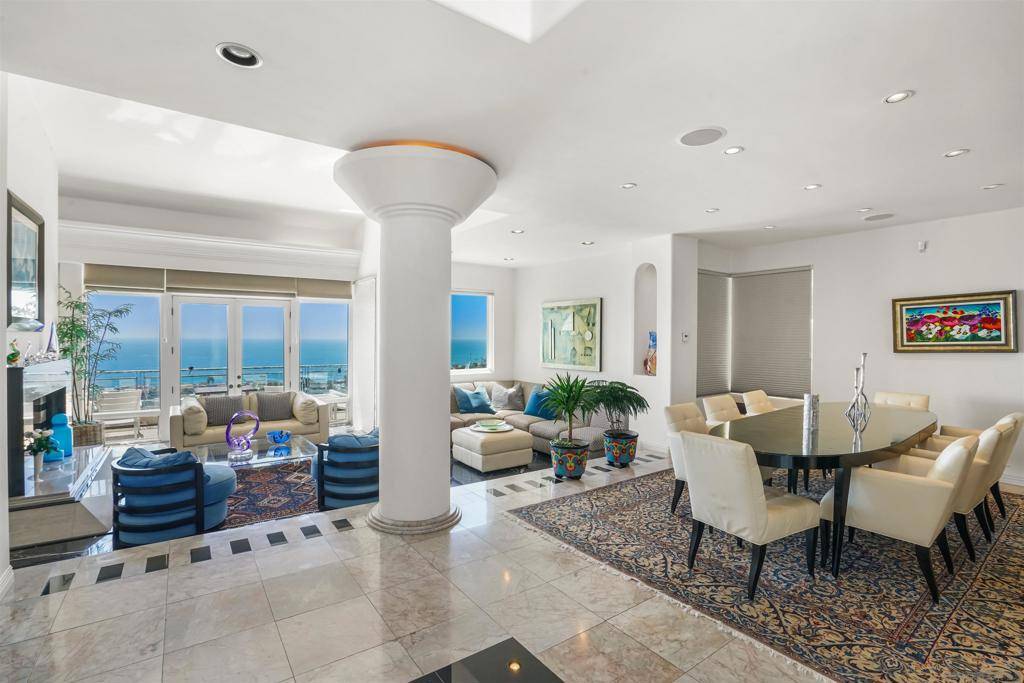 La Jolla, CA 92037,5756 La Jolla Corona Dr