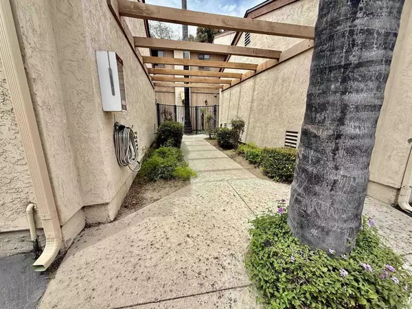 San Diego, CA 91902,2951 Plaza Miguel