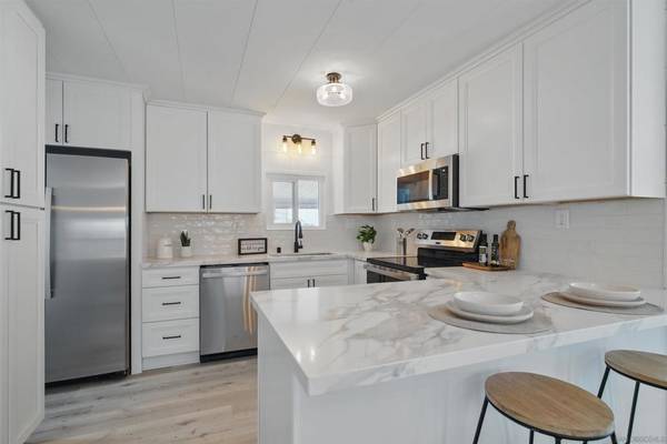 8975 Lawrence Welk Dr #SPC 39, Escondido, CA 92026