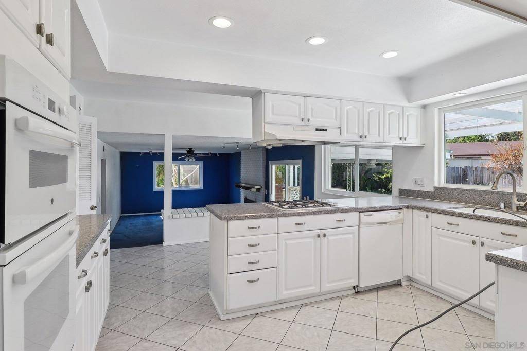 Del Cerro, CA 92120,6268 Lance Place