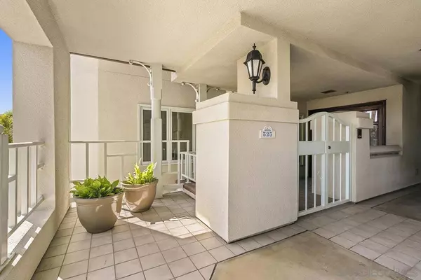 Coronado, CA 92118,1099 1st St #323