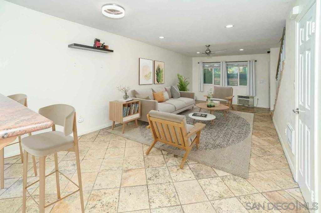 Spring Valley, CA 91977,9860 Dale Ave #E2