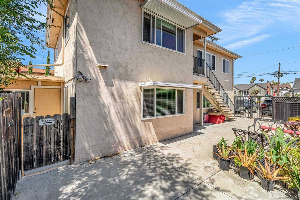 San Diego, CA 92116,4768 Arizona St