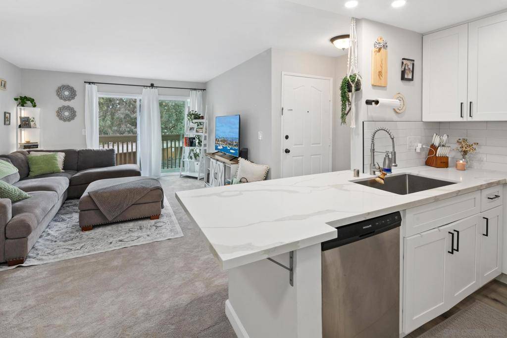 Oceanside, CA 92054,432 Edgehill Ln #168