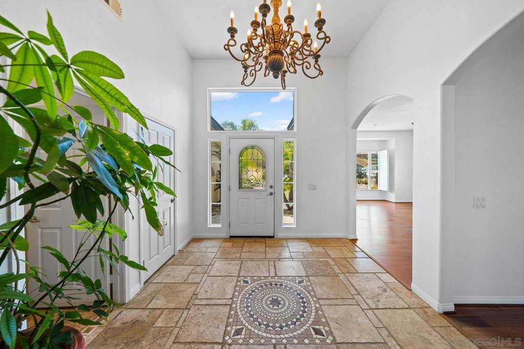 Santee, CA 92071,8818 Diamondback Dr