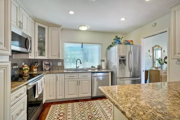 17476 Plaza Cerado #88,  San Diego,  CA 92128