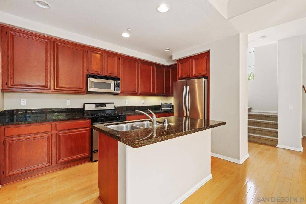 San Diego, CA 92108,2801 Escala Cir