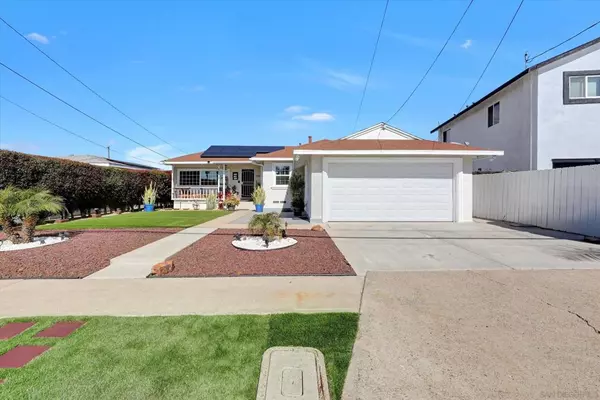 San Diego, CA 92114,5238 Cervantes Ave
