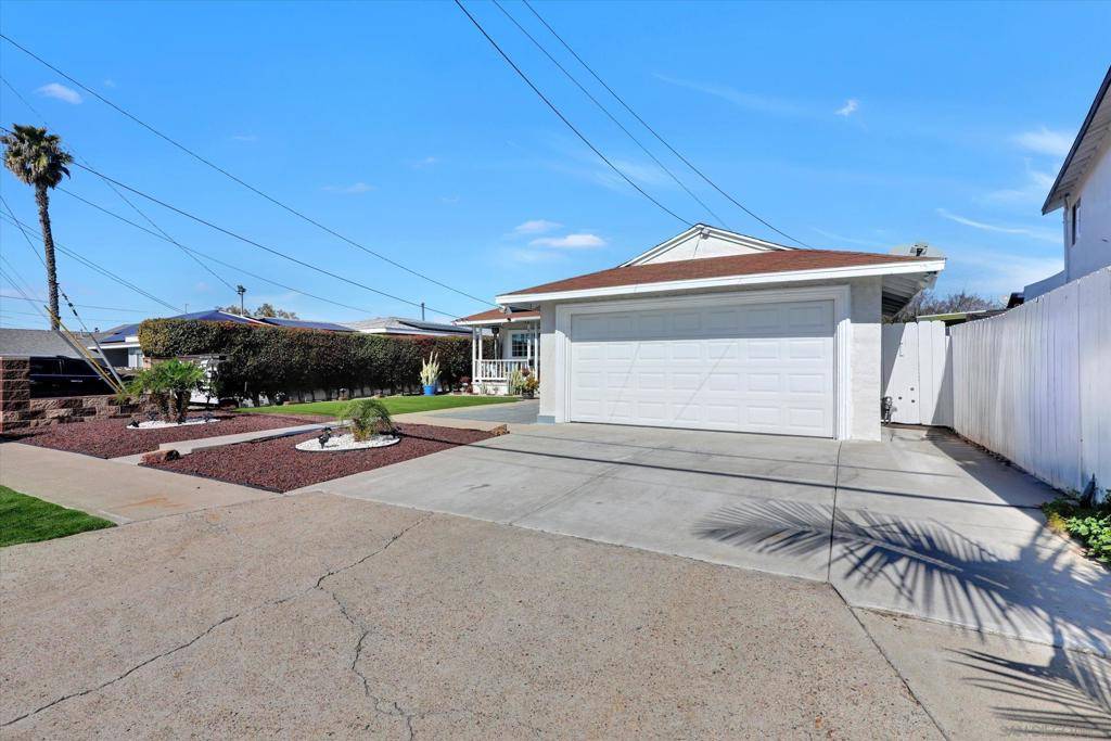 San Diego, CA 92114,5238 Cervantes Ave