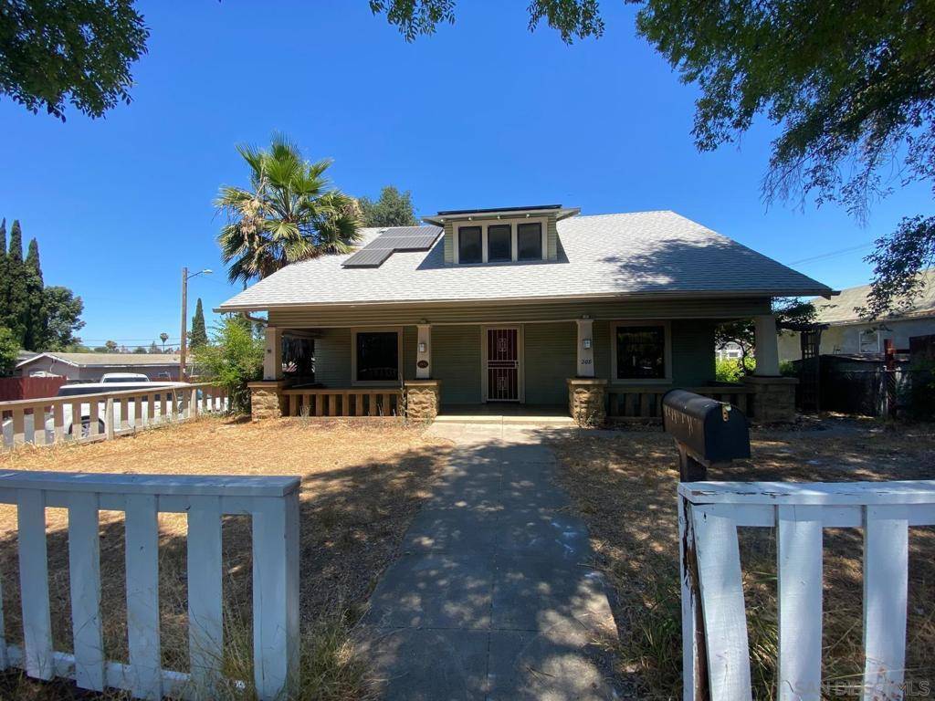 208 W 7Th Ave, Escondido, CA 92025