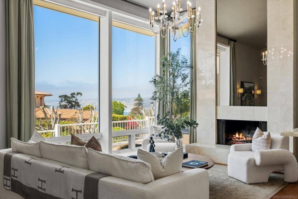 La Jolla, CA 92037,1543 Soledad Avenue