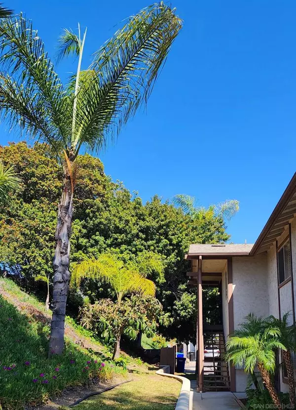 San Diego, CA 92119,8293 ECHO DELL RD