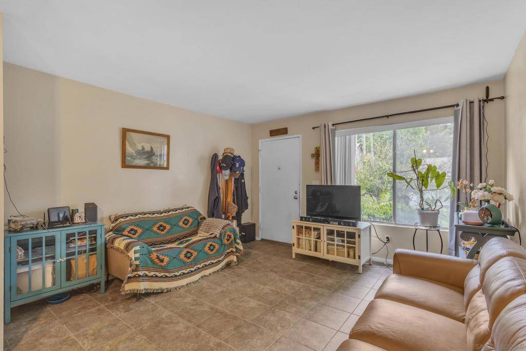 San Diego, CA 92119,6624 Bell Bluff San Diego, CA 92119 #B