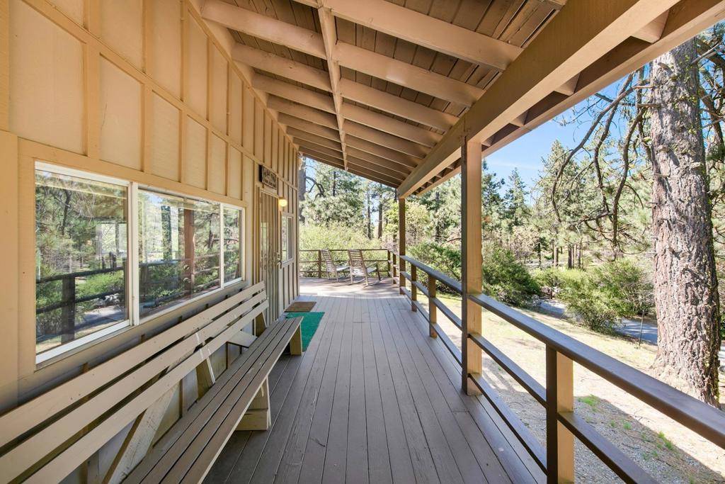 Mount Laguna, CA 91948,305 Los Huecos