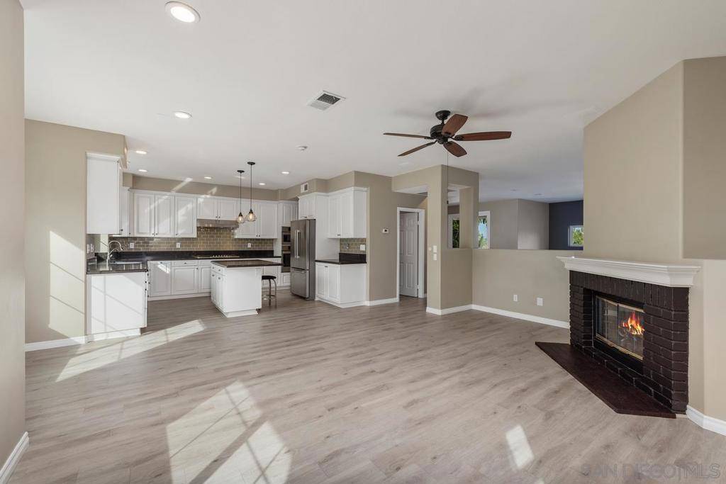 La Jolla, CA 92037,6013 Oakgate Row