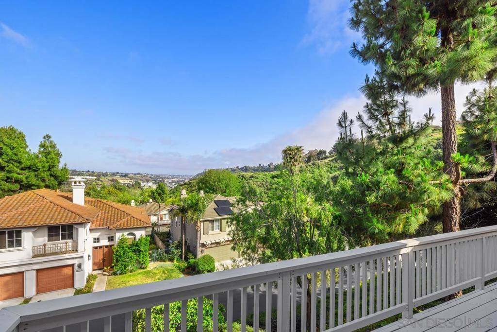 La Jolla, CA 92037,6013 Oakgate Row