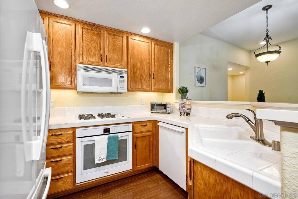 San Diego, CA 92131,11898 Cypress Canyon Rd #1