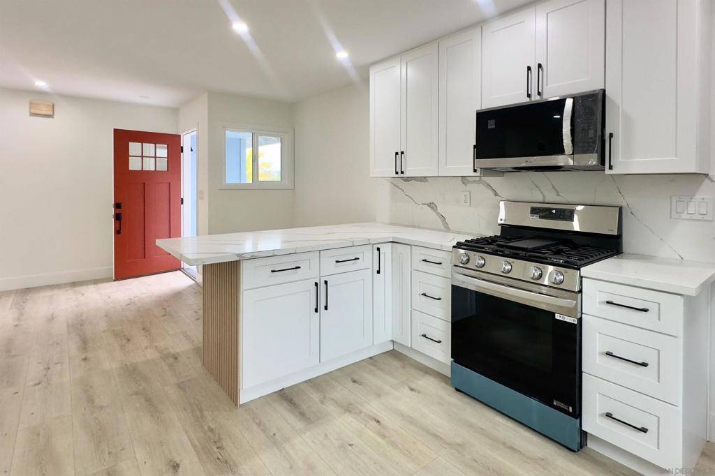 San Diego, CA 92111,7462 Hanford Pl
