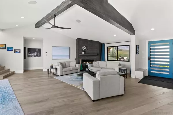 La Jolla, CA 92037,7982 Roseland Dr