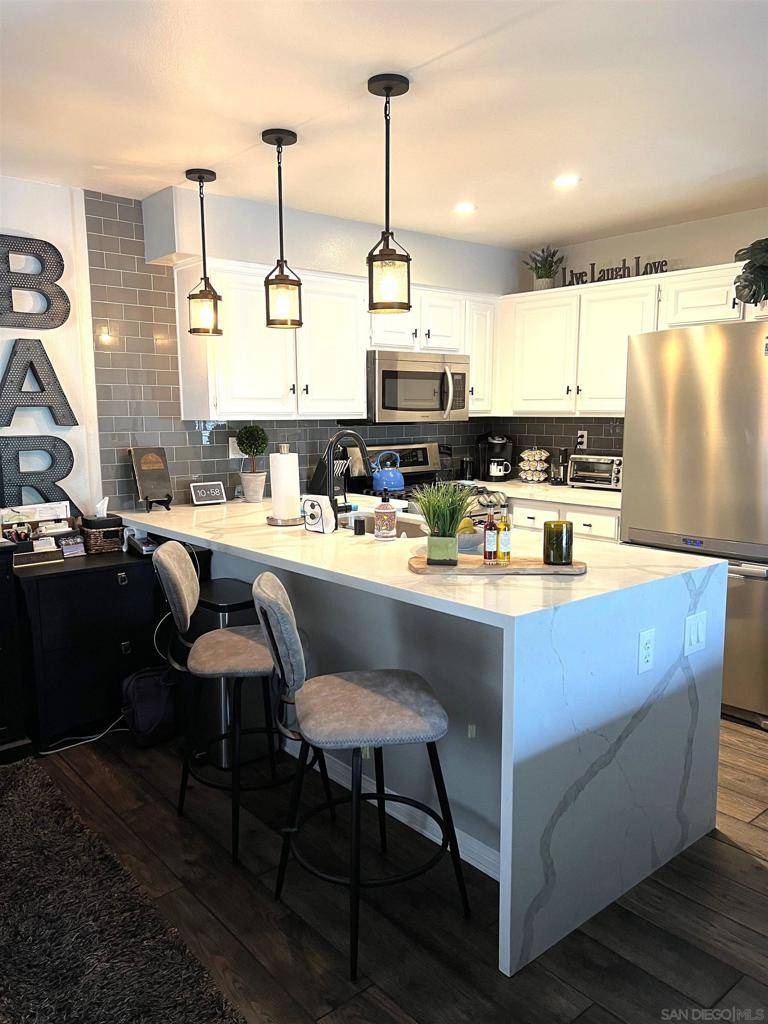 Carlsbad, CA 92009,6970 Ballena Way #55