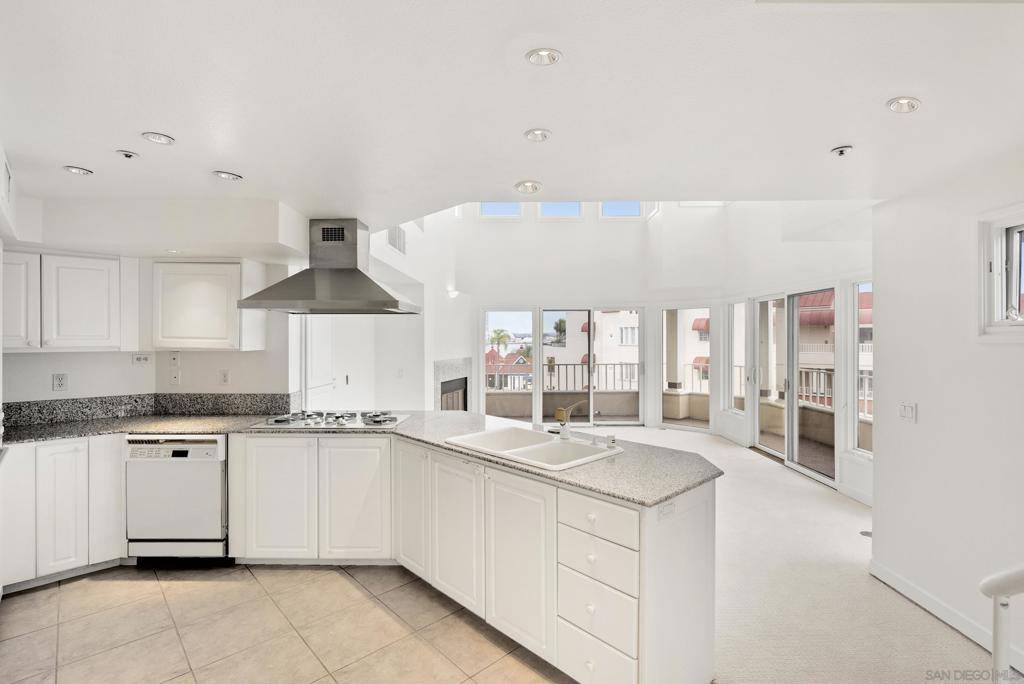 Coronado, CA 92118,1101 1st Street #416