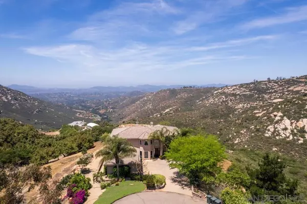 16677 Falcon Heights Rd, Ramona, CA 92065