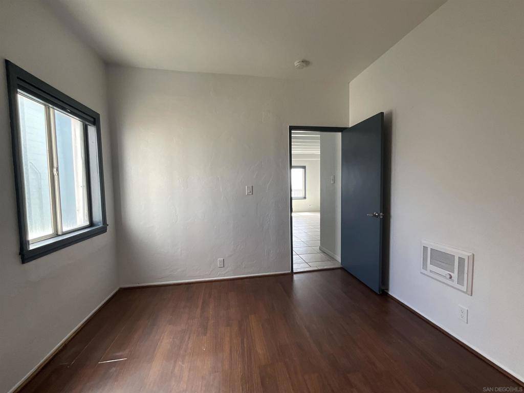 San Diego, CA 92109,3773 Ocean Front Walk