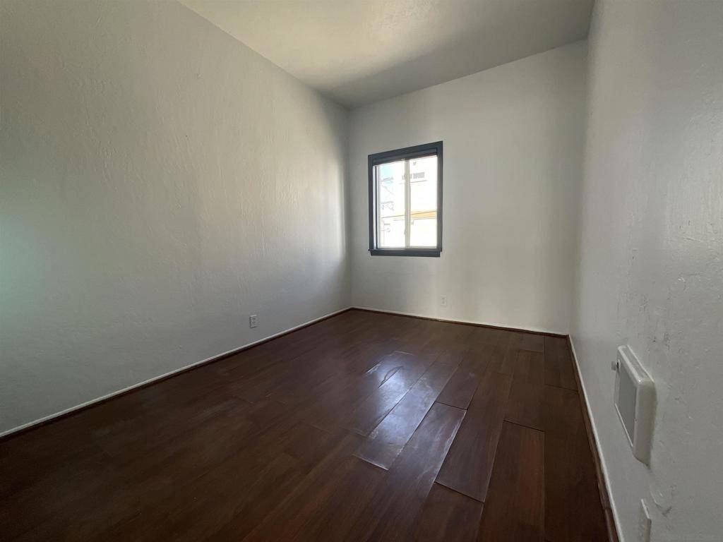 San Diego, CA 92109,3773 Ocean Front Walk