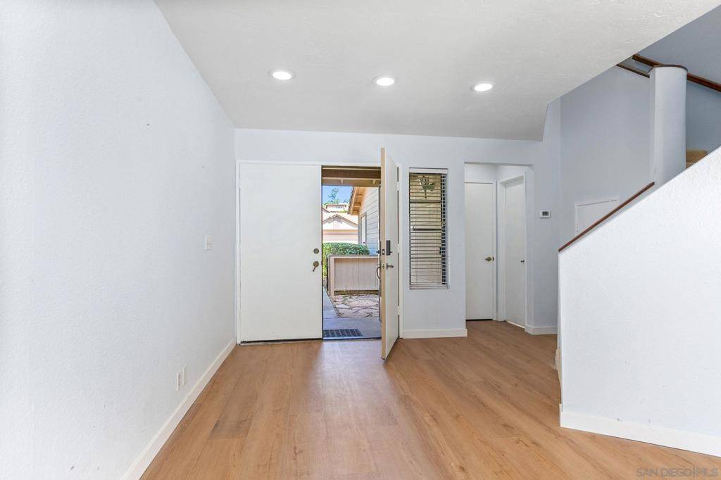 Escondido, CA 92026,427 Conifer Glen
