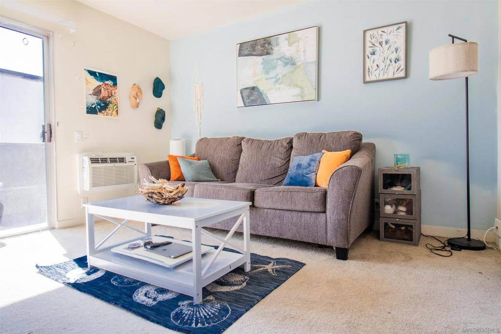 1337 Camanito Gabaldon #H, San Diego, CA 92108