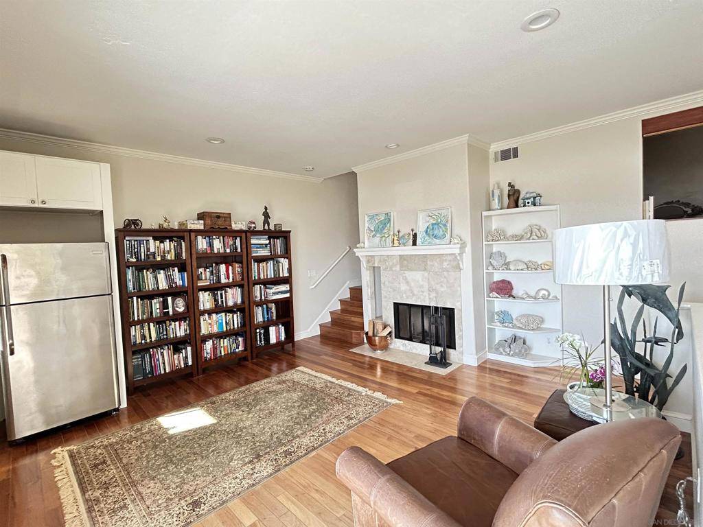 Cardiff By The Sea, CA 92007,2510 Montgomery #B