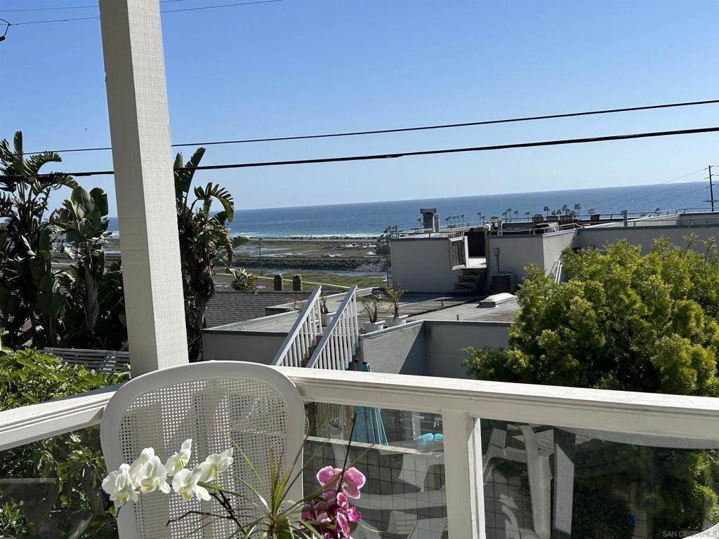 Cardiff By The Sea, CA 92007,2510 Montgomery #B
