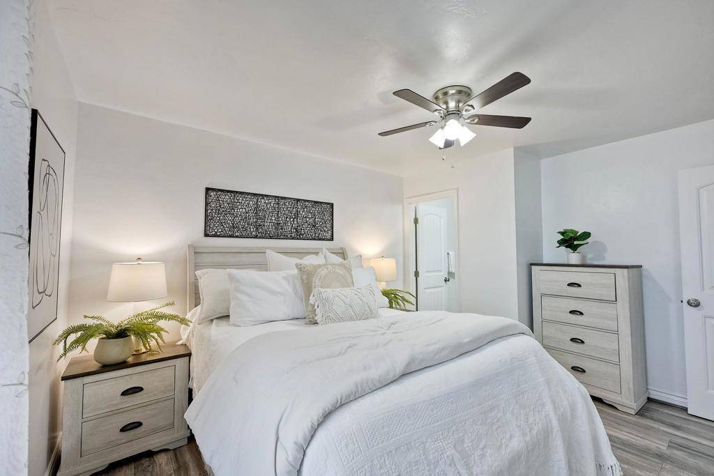 San Diego, CA 92114,620 Flicker St