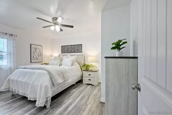 San Diego, CA 92114,620 Flicker St