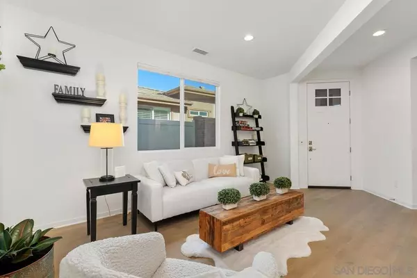Temecula, CA 92591,32082 Sedge Way