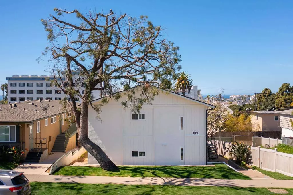 Oceanside, CA 92054,109 S Horne St