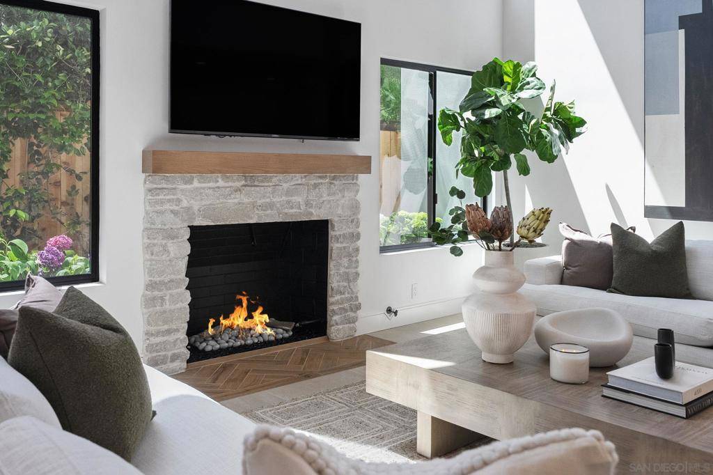 Rancho Santa Fe, CA 92091,3835 Via Reposo
