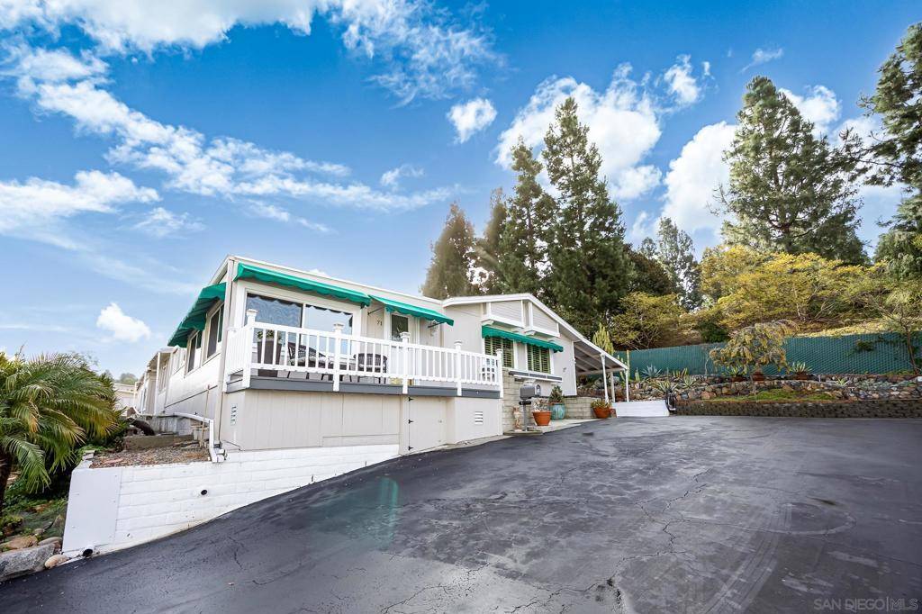 Vista, CA 92081,2130 Sunset Dr #SPC 71