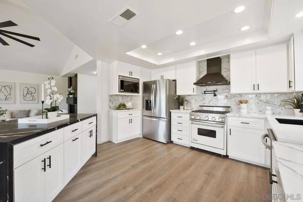 17676 Corte Sobrado, San Diego, CA 92128