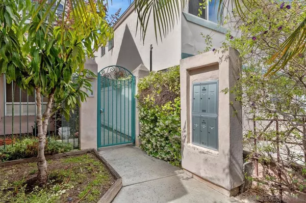 San Diego, CA 92103,1268 Essex St #5