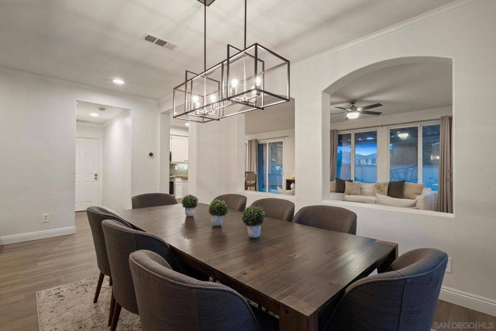 Chula Vista, CA 91914,360 Circulo Coronado