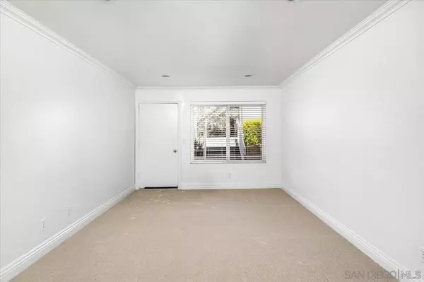 Escondido, CA 92026,27725 Mountain Meadow Rd #35