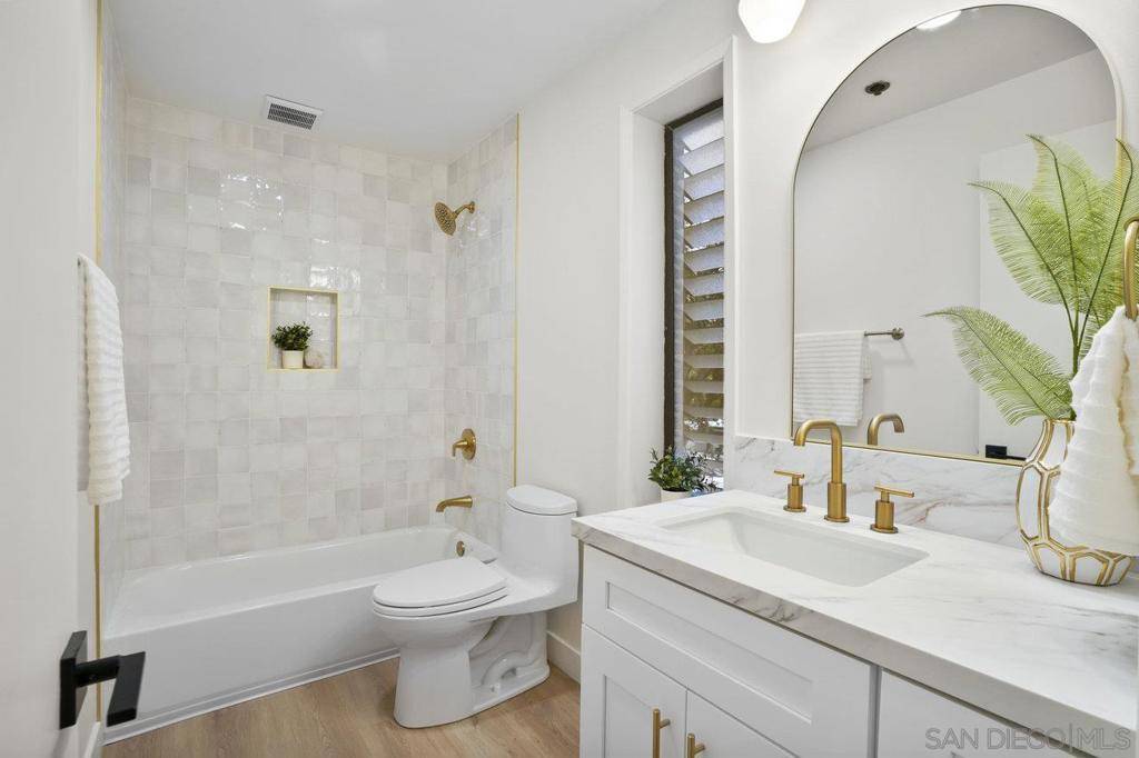 La Jolla, CA 92037,8263 Camino Del Oro #281