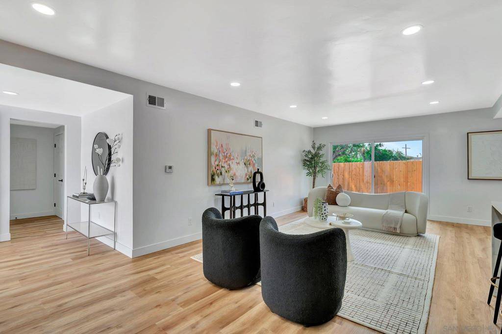 San Diego, CA 92110,2244 Milton Ct