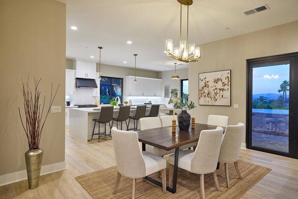 Escondido, CA 92029,1755 Calle Catalina