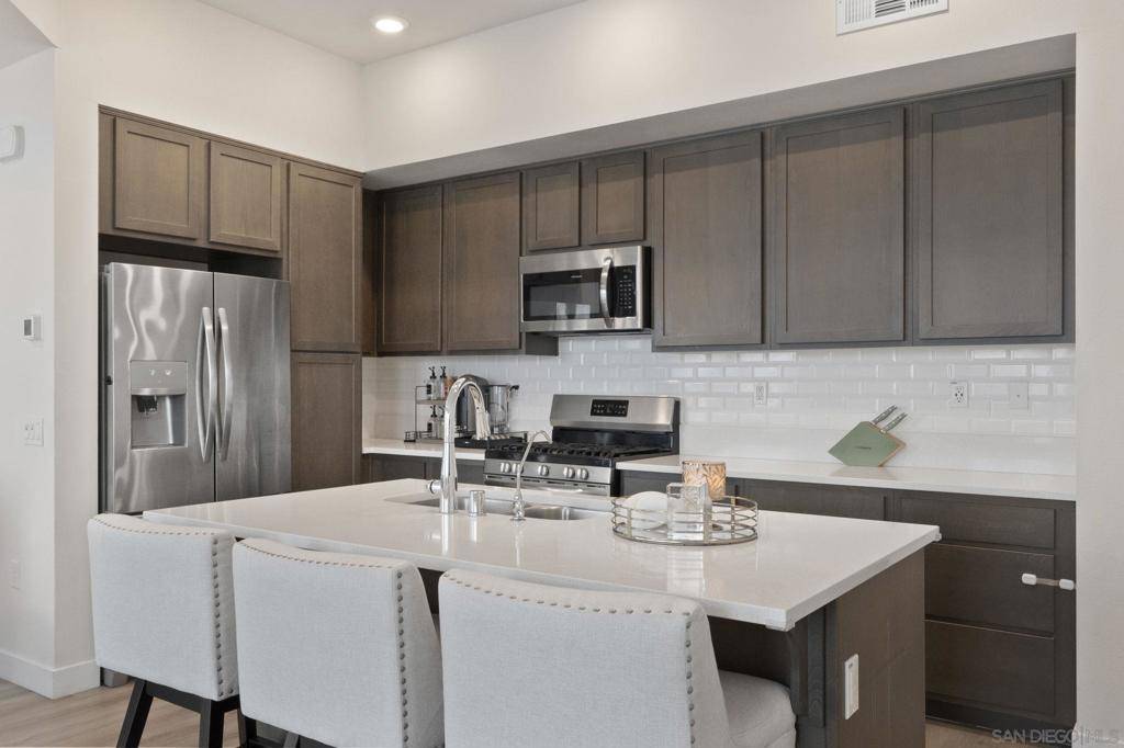 Chula Vista, CA 91915,2040 Mindoro Ln #6