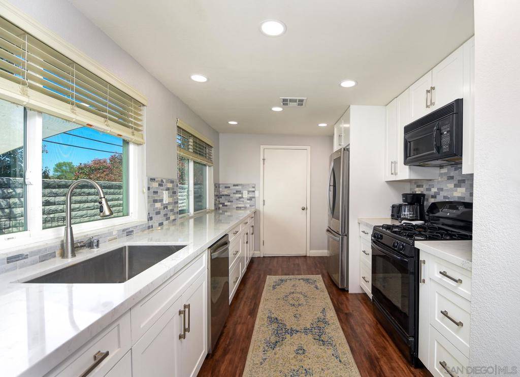 Oceanside, CA 92057,1467 Sundance Way