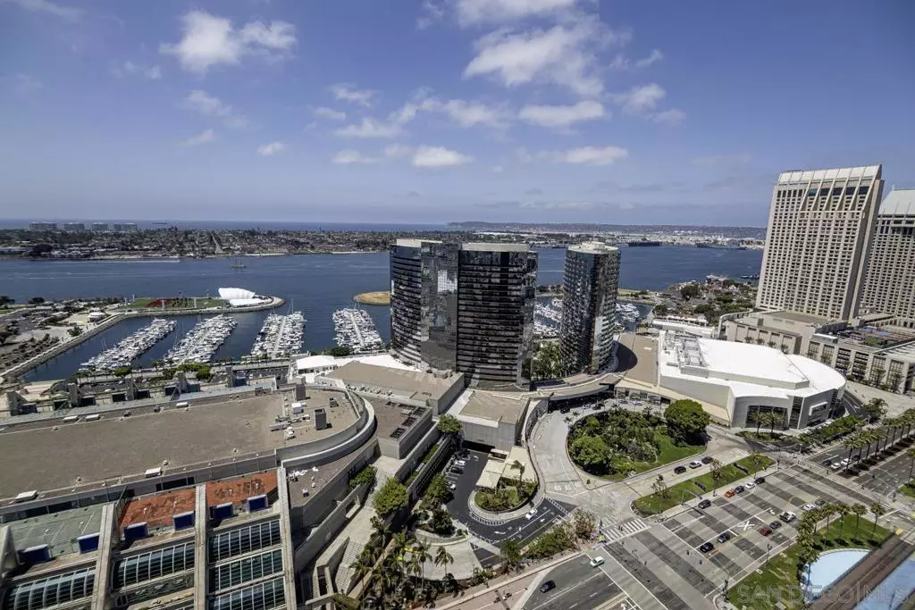 San Diego, CA 92101,100 Harbor Drive #3305/6